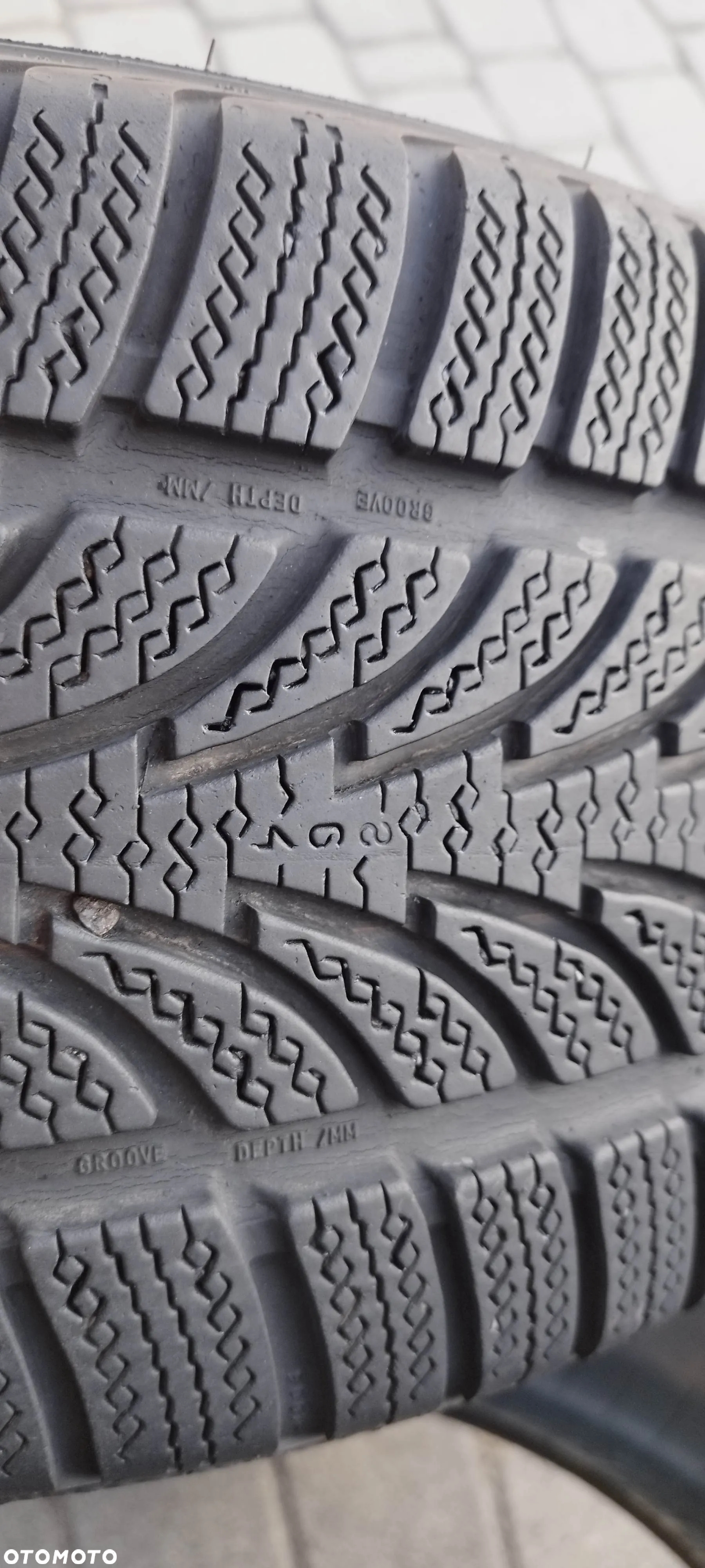 235/40/18 nokian wr n0 extra load - 2