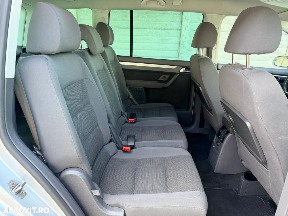 Volkswagen Touran 2.0 TDI DPF Highline - 7