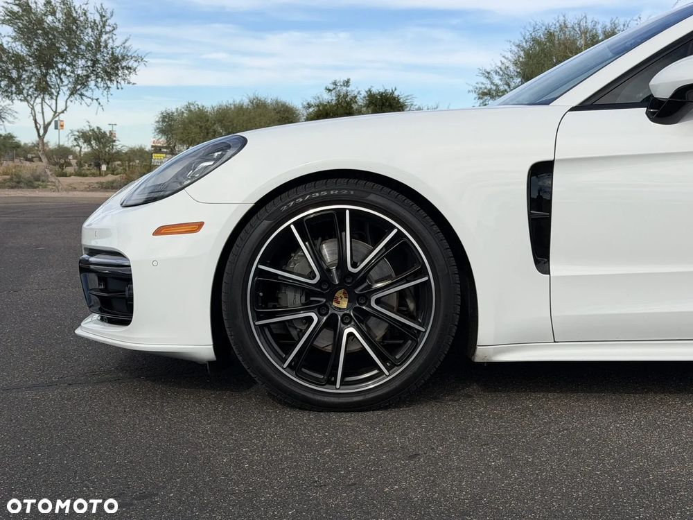 Porsche Panamera - 6