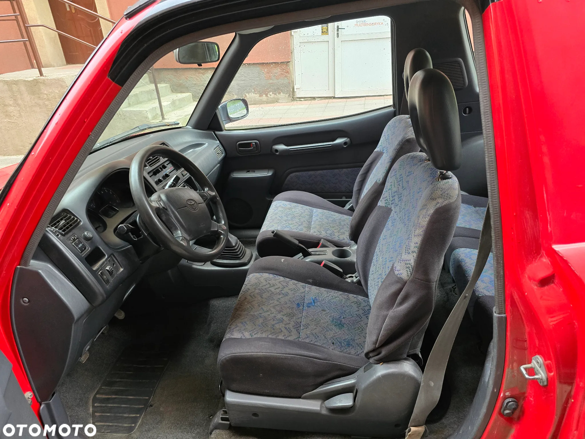 Toyota RAV4 2.0 - 10