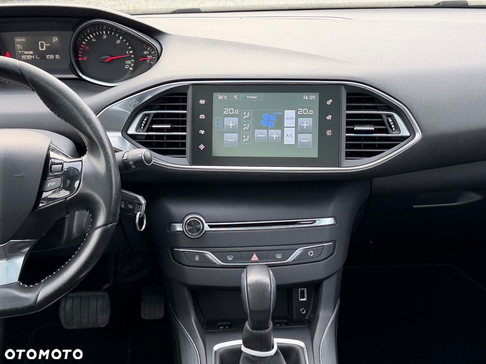 Peugeot 308 BlueHDi 150 EAT6 Stop & Start Business-Line - 28