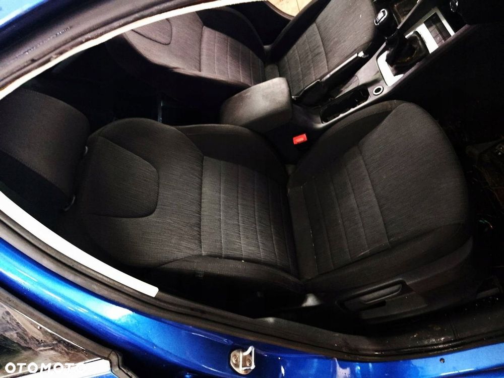 SKODA OCTAVIA III KOMBI FOTEL PRAWY PRZÓD PRZEZDNI PASAŻERA - 1