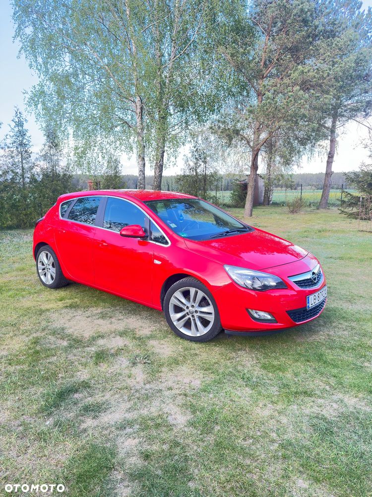 Opel Astra 1.4 Turbo Color Edition - 1