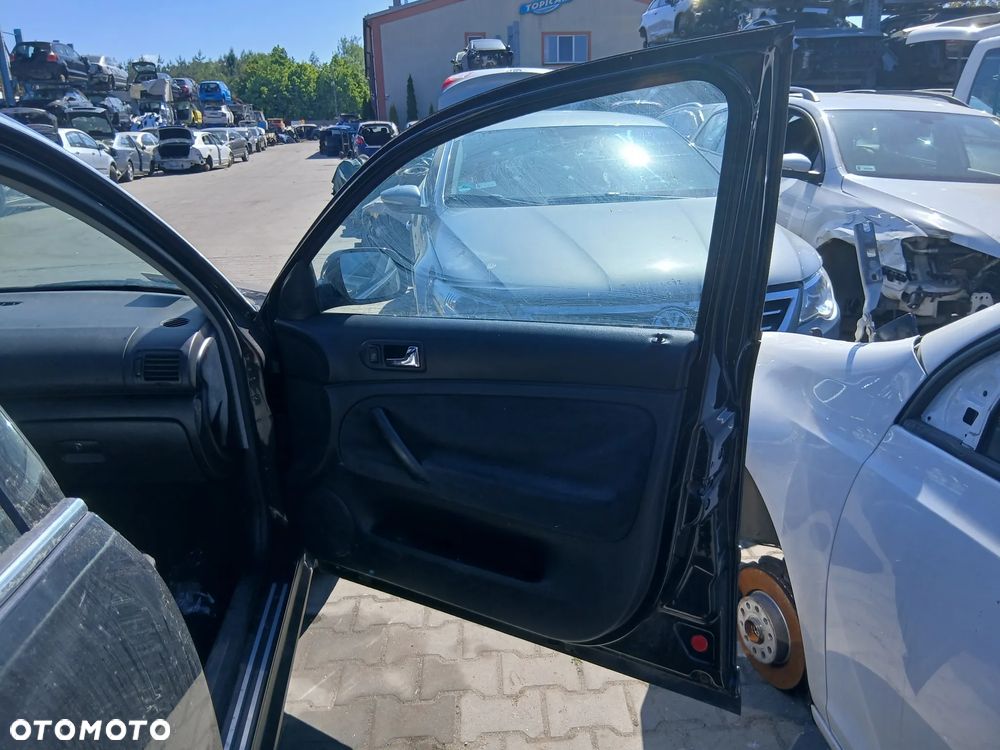 Volkswagen Passat B5 Lift Drzwi Przód Przednie Prawe Kolor LC9Z - 2