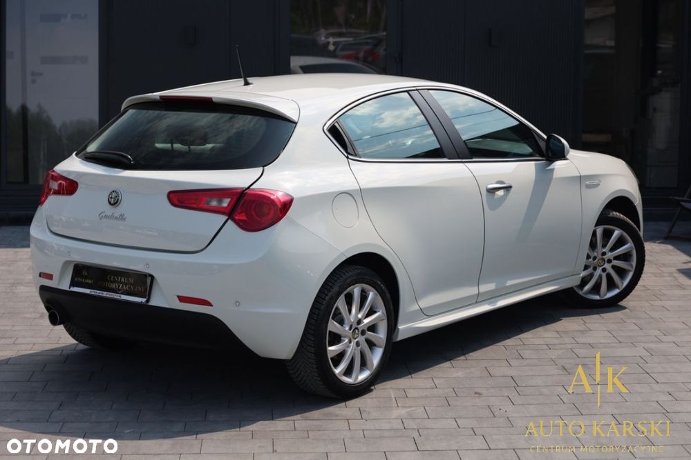 Alfa Romeo Giulietta - 8