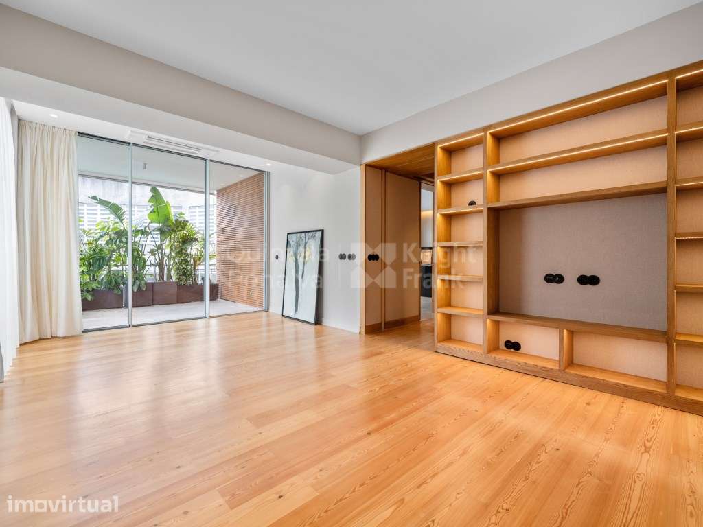 Apartamento T4 com terraço privativo nas Avenidas novas, Lisboa - Grande imagem: 2/27