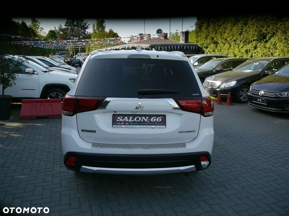 Mitsubishi Outlander 2.2 DI-D 4WD Automatik Diamant Edition+ - 15