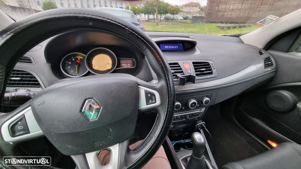 Renault Mégane 1.5 dCi Confort - 4