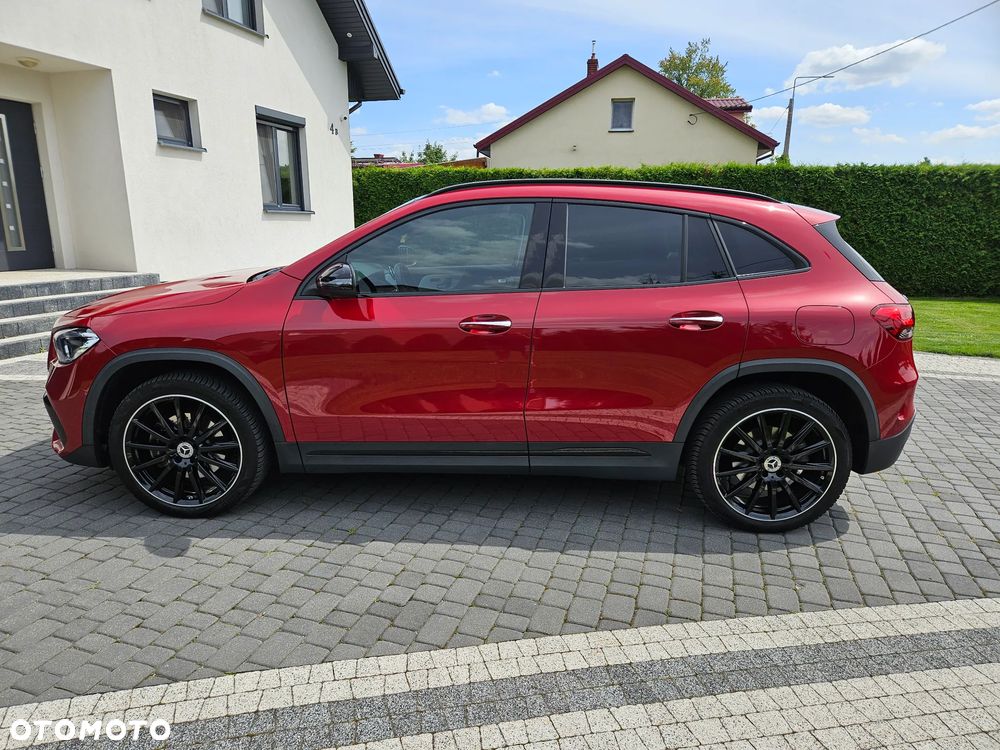 Mercedes-Benz GLA - 10