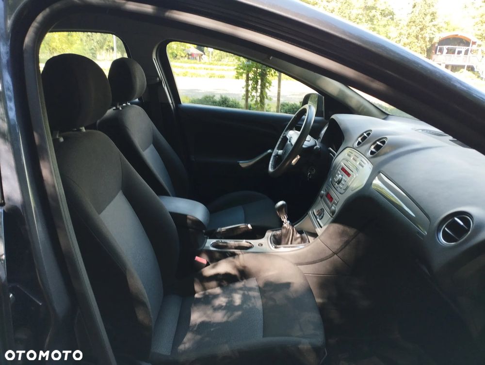 Ford Mondeo 2.0 TDCi Titanium - 20