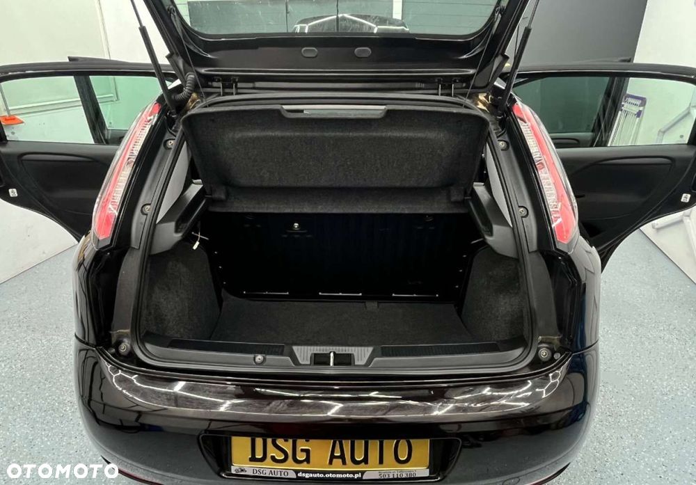 Fiat Grande Punto - 32