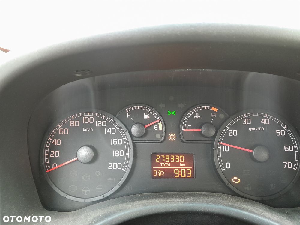 Fiat Punto 1.2 8V Active - 10