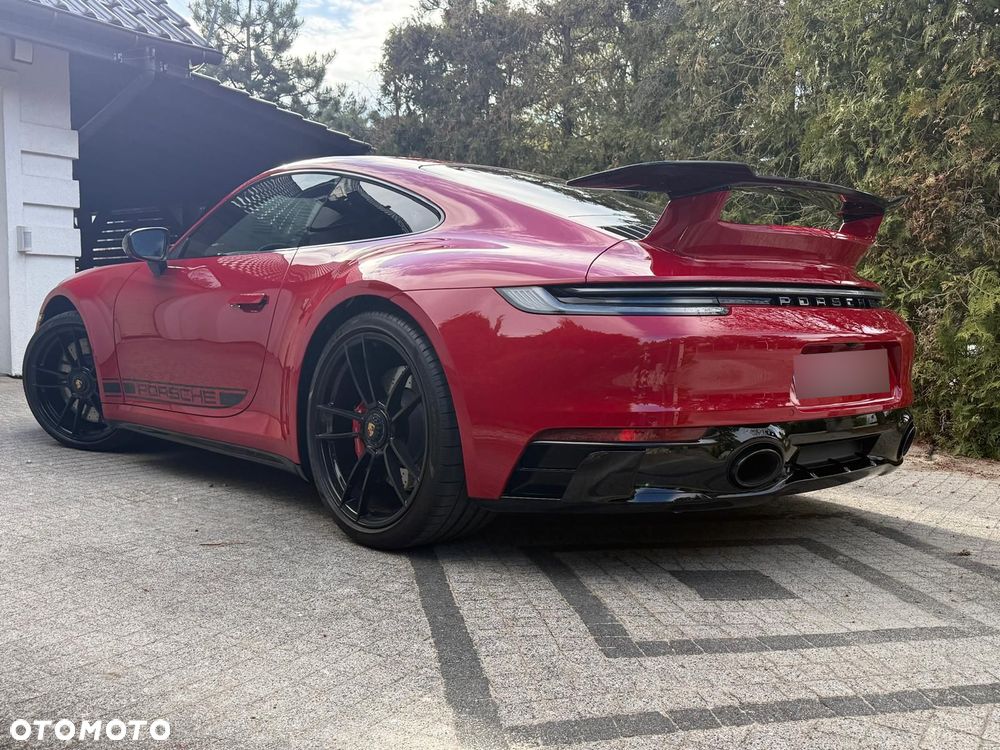 Porsche 911 Carrera GTS - 5