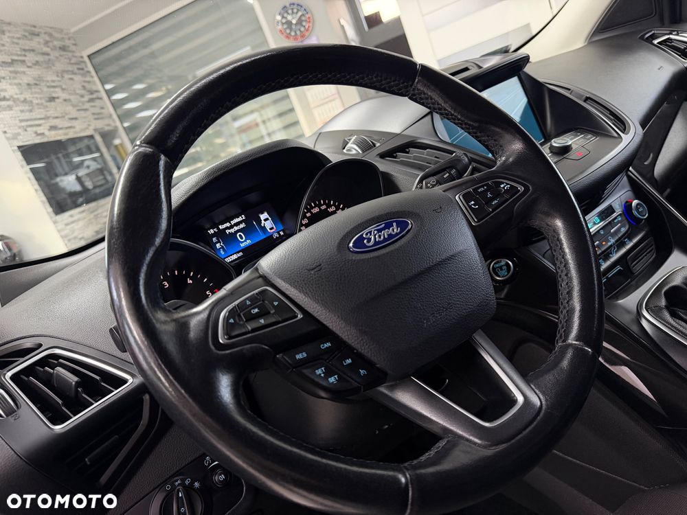 Ford Kuga 1.5 TDCi 2x4 Titanium - 11
