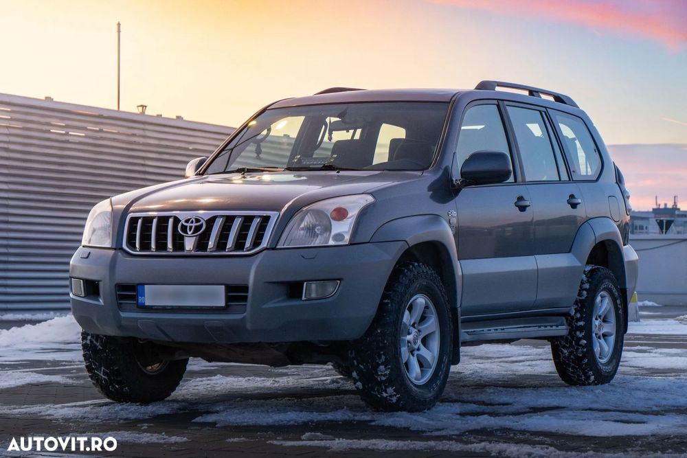Toyota Land Cruiser - 1