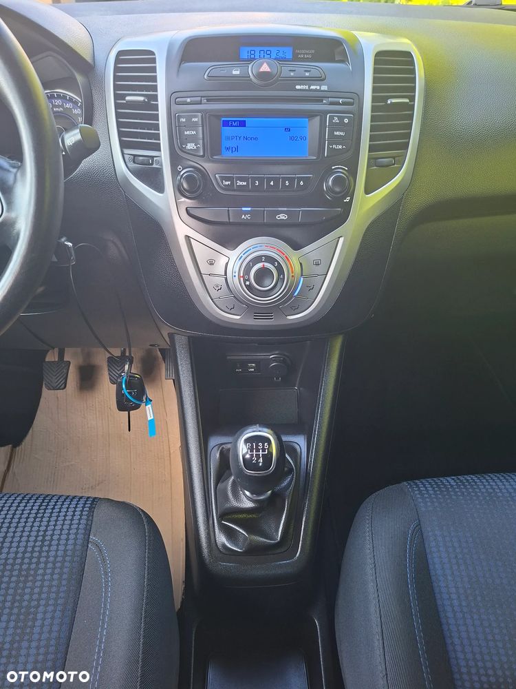 Hyundai ix20 1.4 blue Trend - 17
