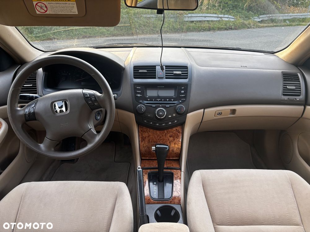 Honda Accord 2.4 LX - 11