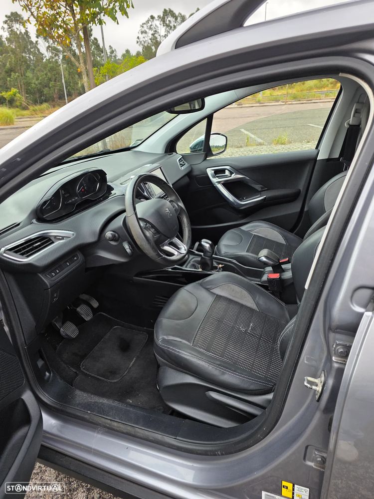 Peugeot 2008 1.2 PureTech Access - 5