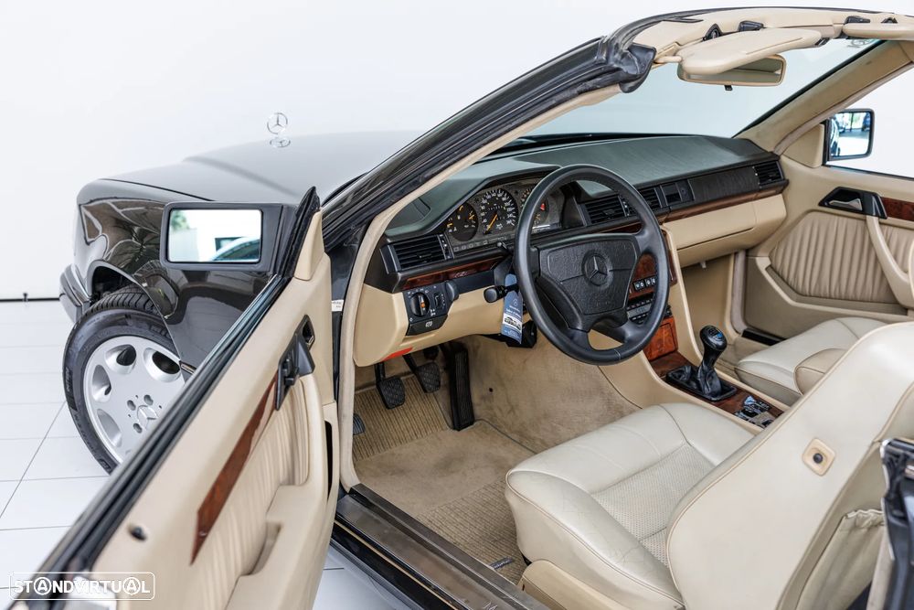 Mercedes-Benz W124 (1984-1997) 300 CE 24 Cabriolet - 11