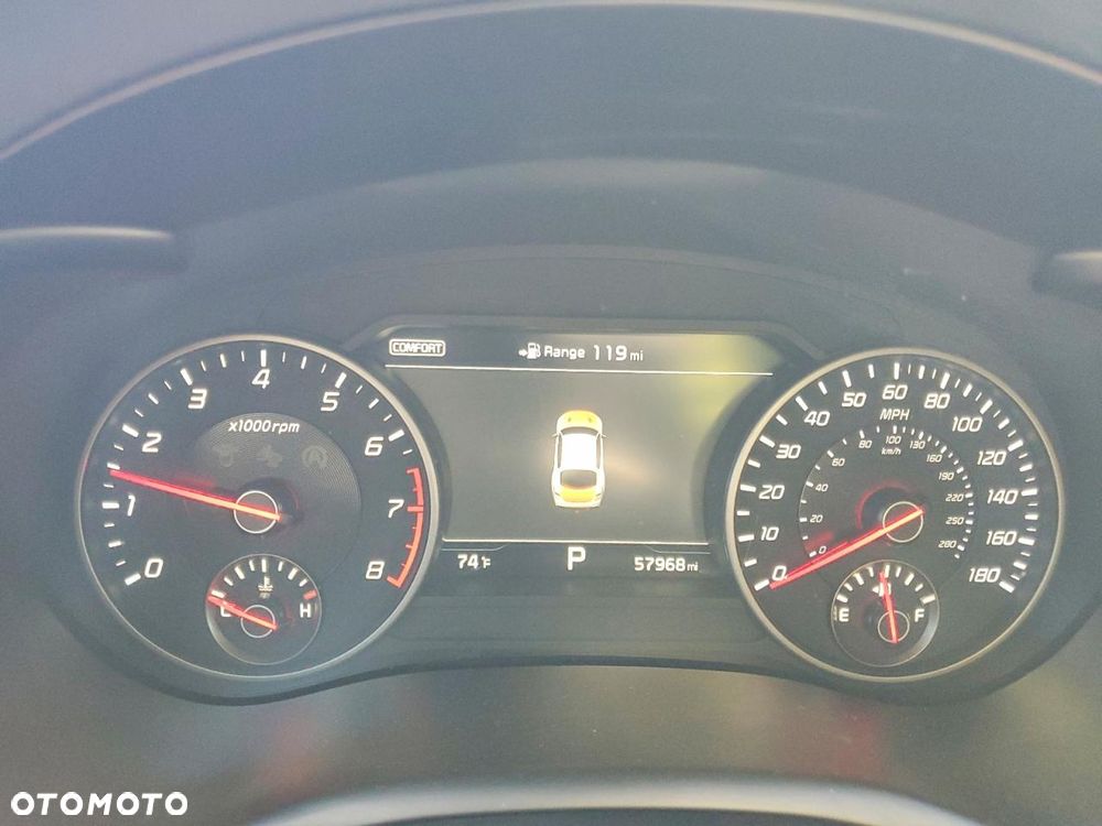 Kia Stinger 3.3 T-GDI AWD GT - 11