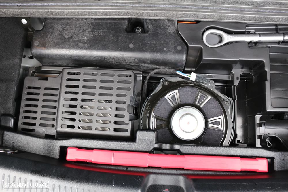 Mercedes-Benz A 250 e 8G-DCT AMG Line - 40