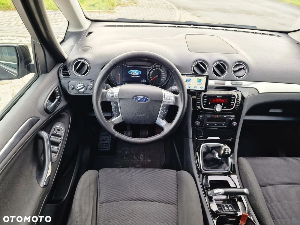 Ford Galaxy 2.2 TDCi DPF Titanium - 24