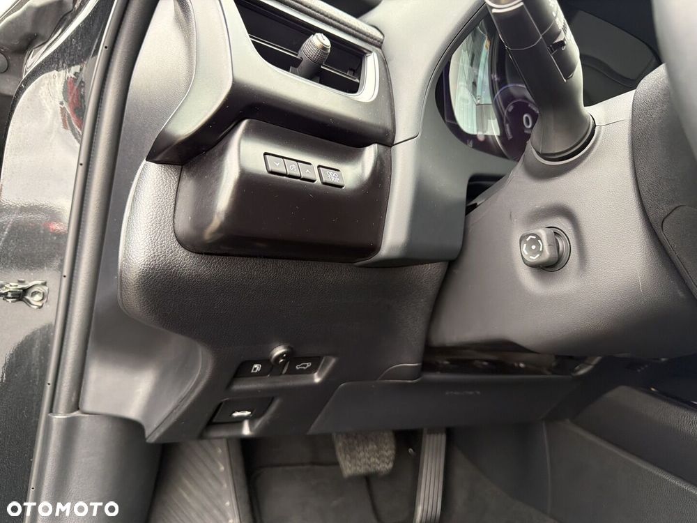 Lexus UX 250h GPF F Sport Design 2WD - 16