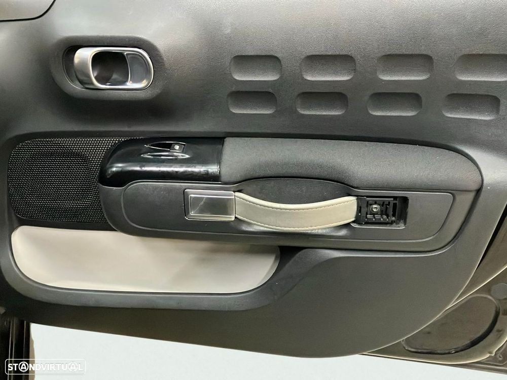 Citroën C3 1.2 PureTech C-Series - 21