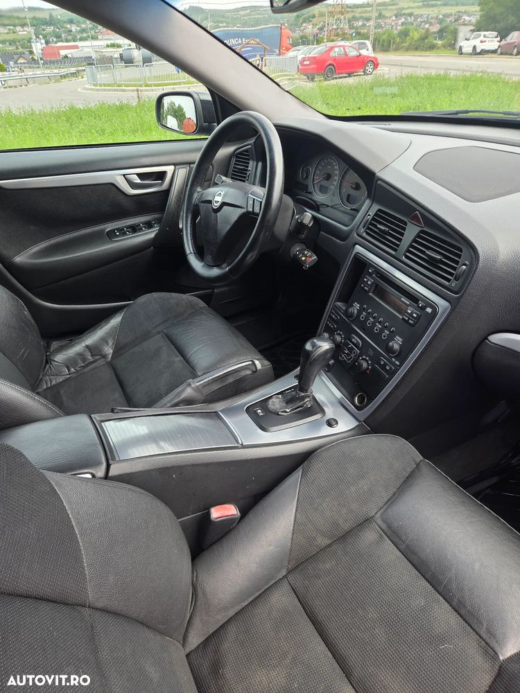 Volvo S60 2.4 D Momentum Geartronic - 9