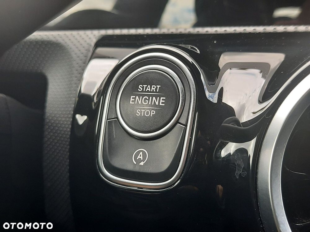 Mercedes-Benz CLA 250 Progressive 7G-DCT - 40