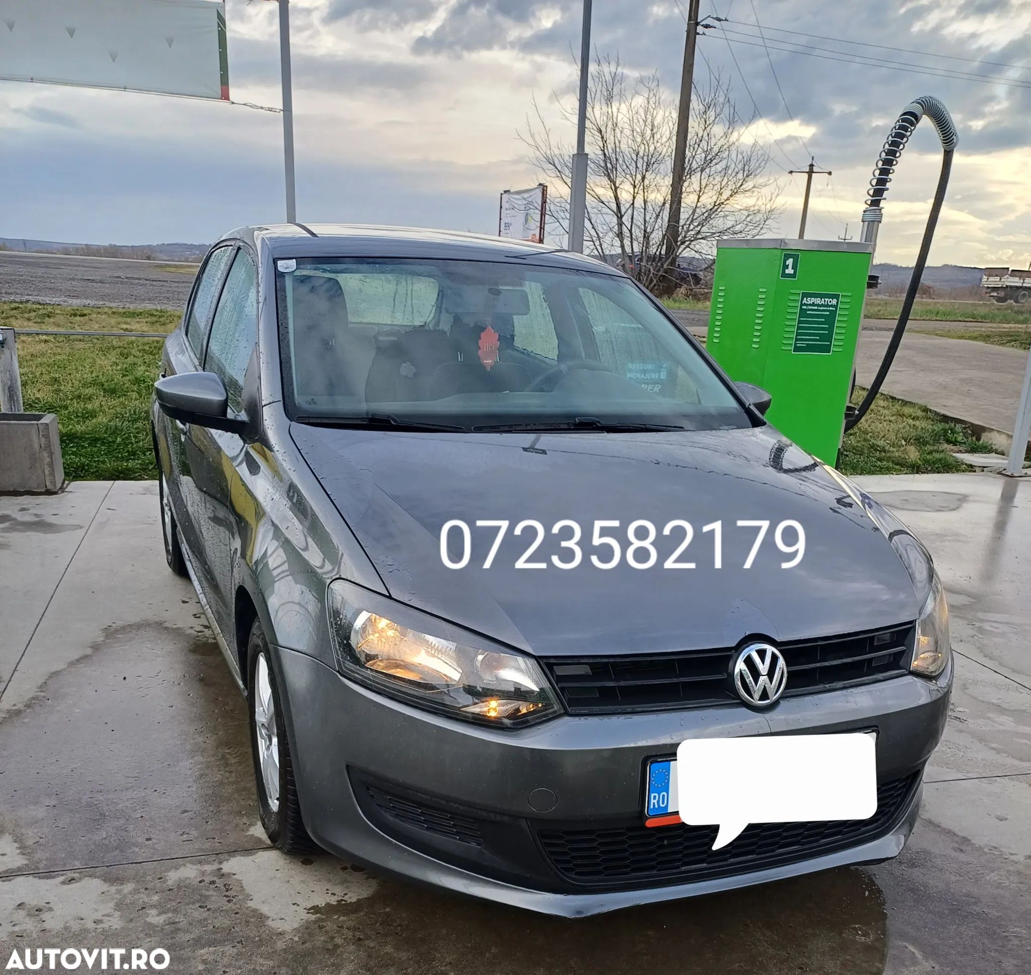 Volkswagen Polo 1.2 Comfortline - 1