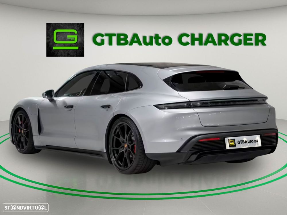 Porsche Taycan Sport Turismo - 22