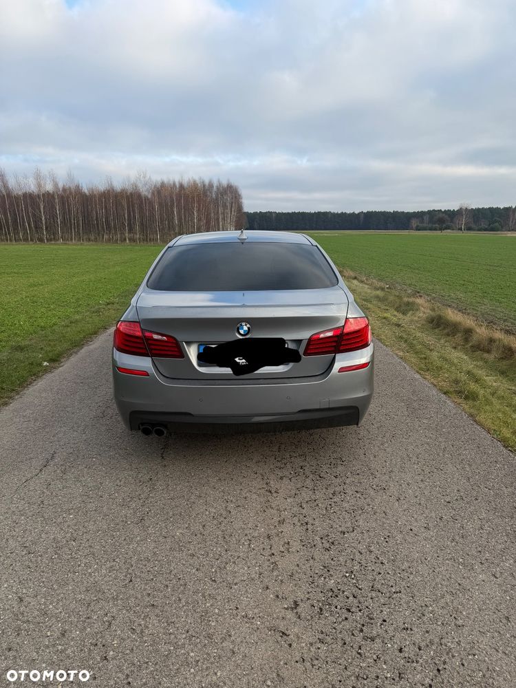 BMW Seria 5 520d xDrive - 4