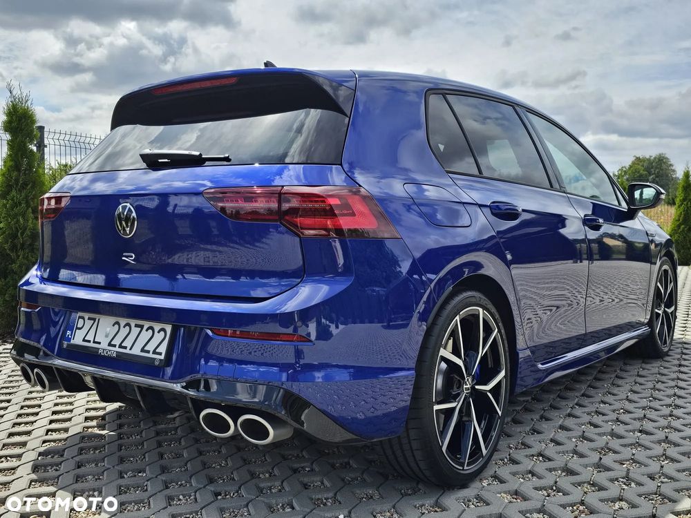 Volkswagen Golf - 6