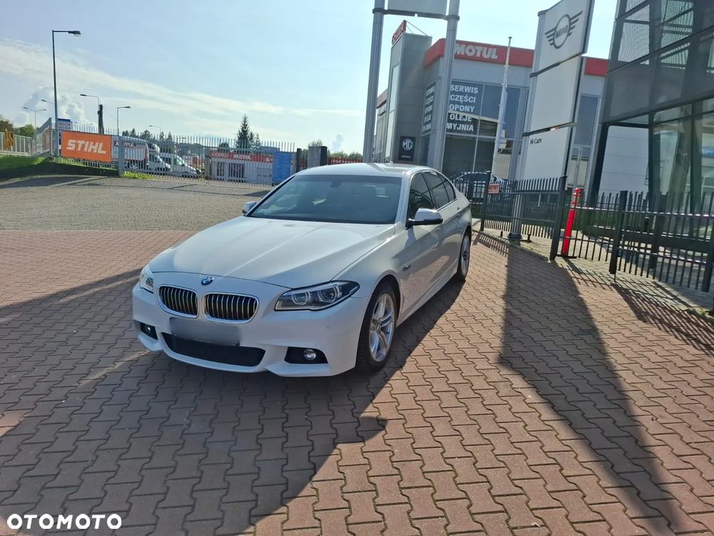 BMW Seria 5 525d xDrive Luxury Line - 7