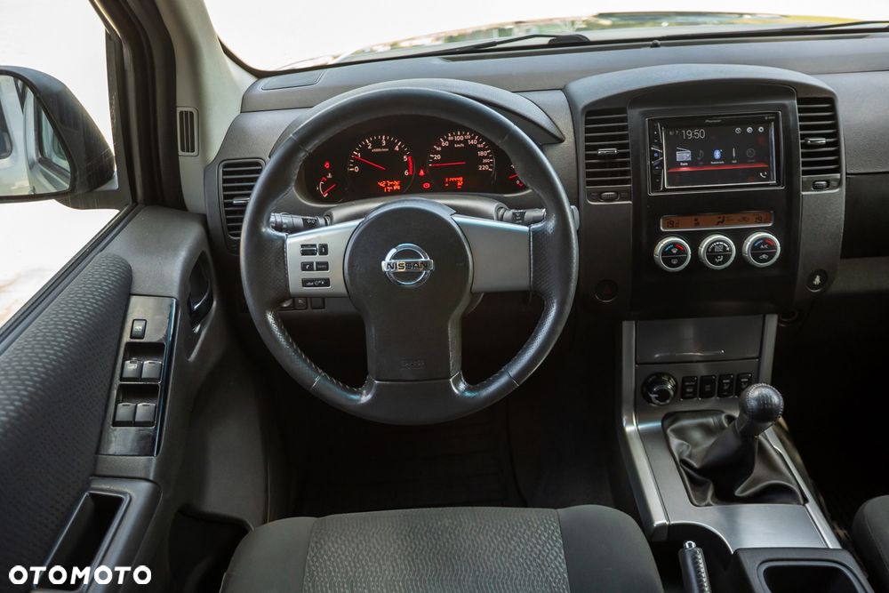 Nissan Pathfinder 2.5 dCi Platinum - 17