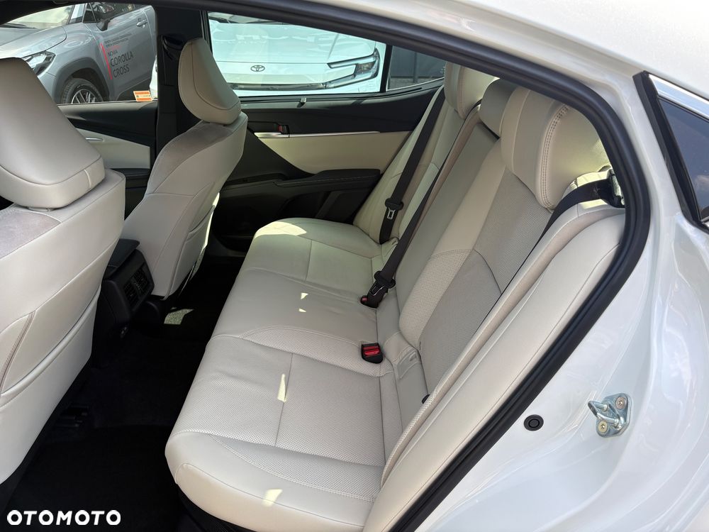 Toyota Camry 2.5 Hybrid Dynamic Force Executive e-CVT - 35