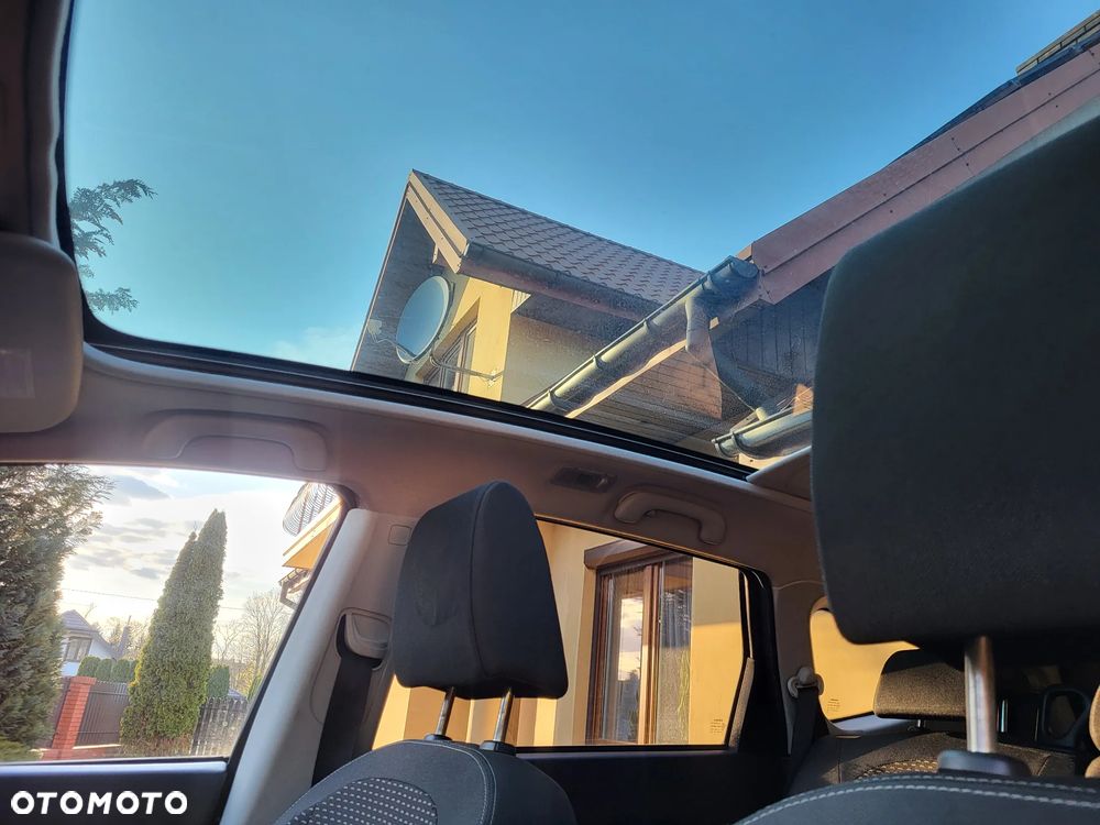 Nissan Qashqai+2 2.0 visia - 26