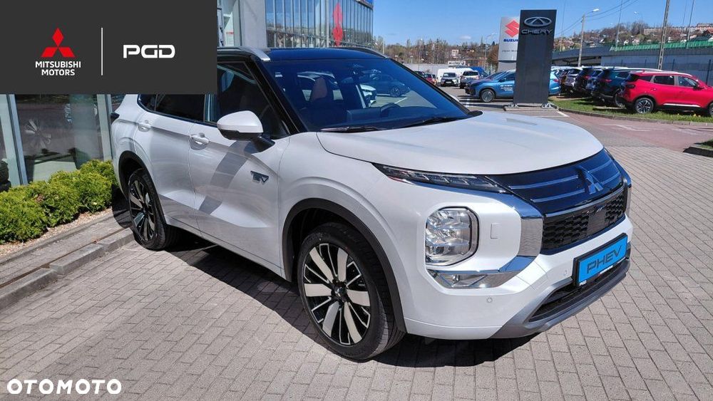 Mitsubishi Outlander - 1