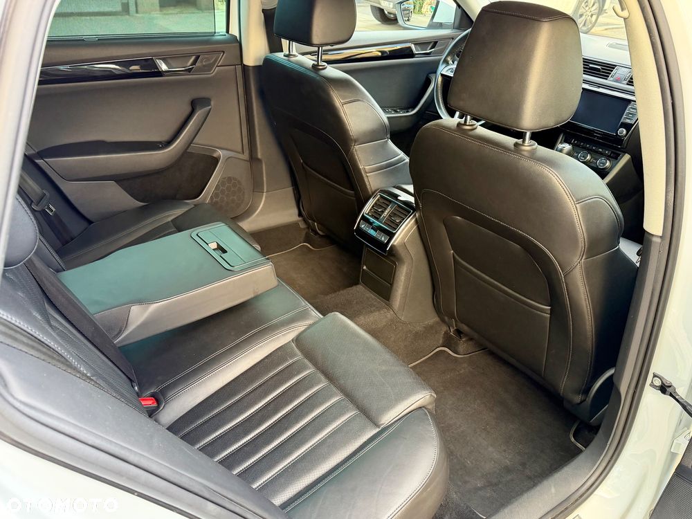 Skoda Superb 1.8 TSI L&K DSG - 22