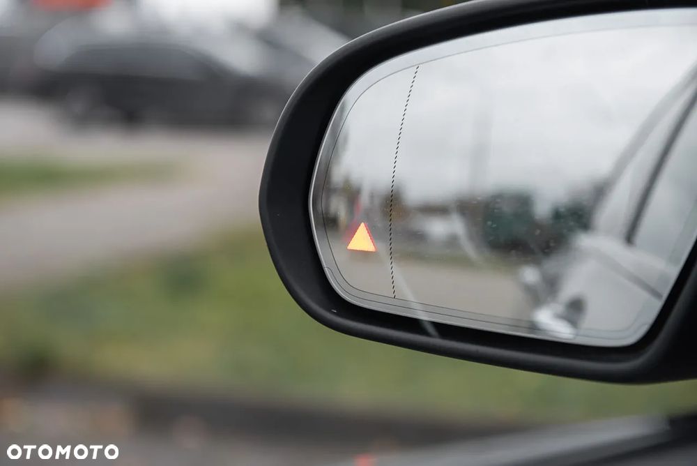 Mercedes-Benz Klasa C 400 4-Matic 9G-TRONIC - 37