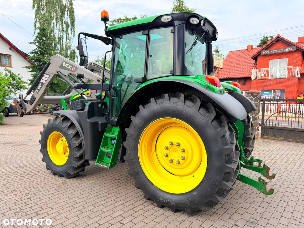 John Deere 6100M - 17