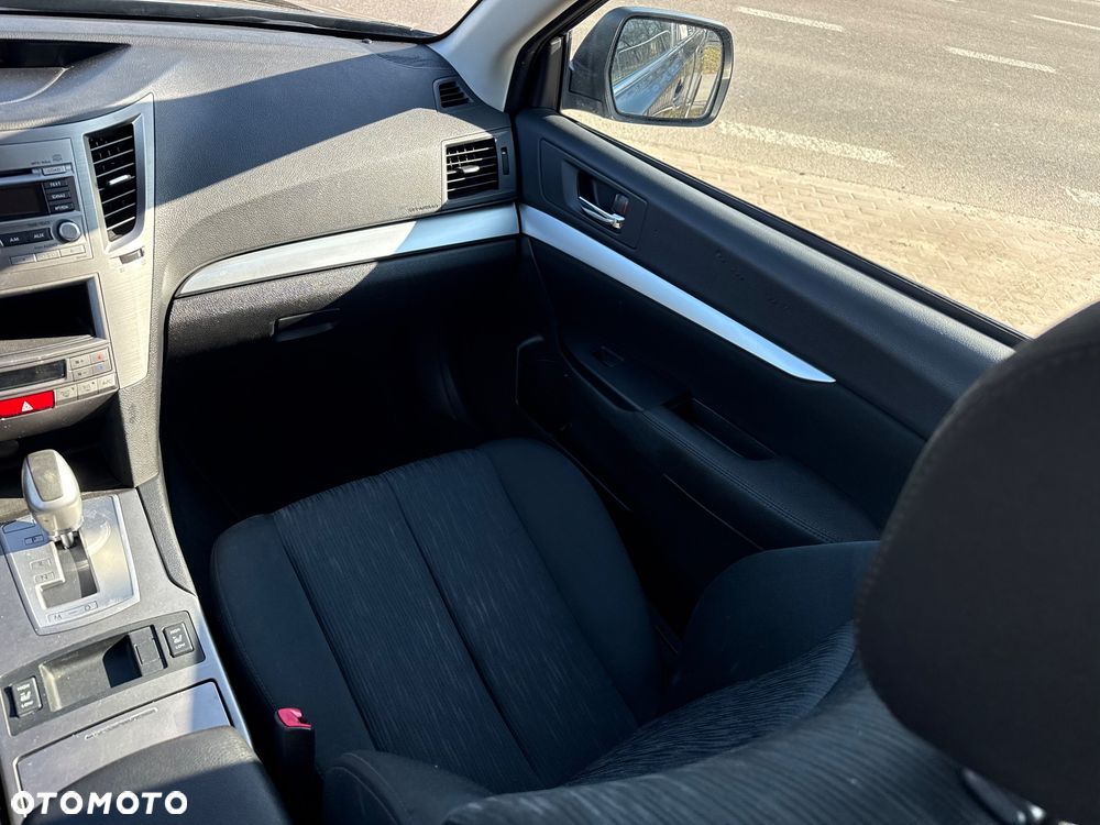 Subaru Legacy 2.0i Lineartronic Trend - 16