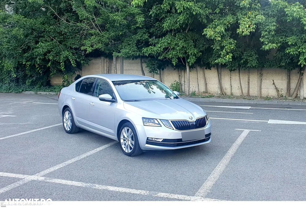 Skoda Octavia 2.0 TDI DSG Ambition - 1
