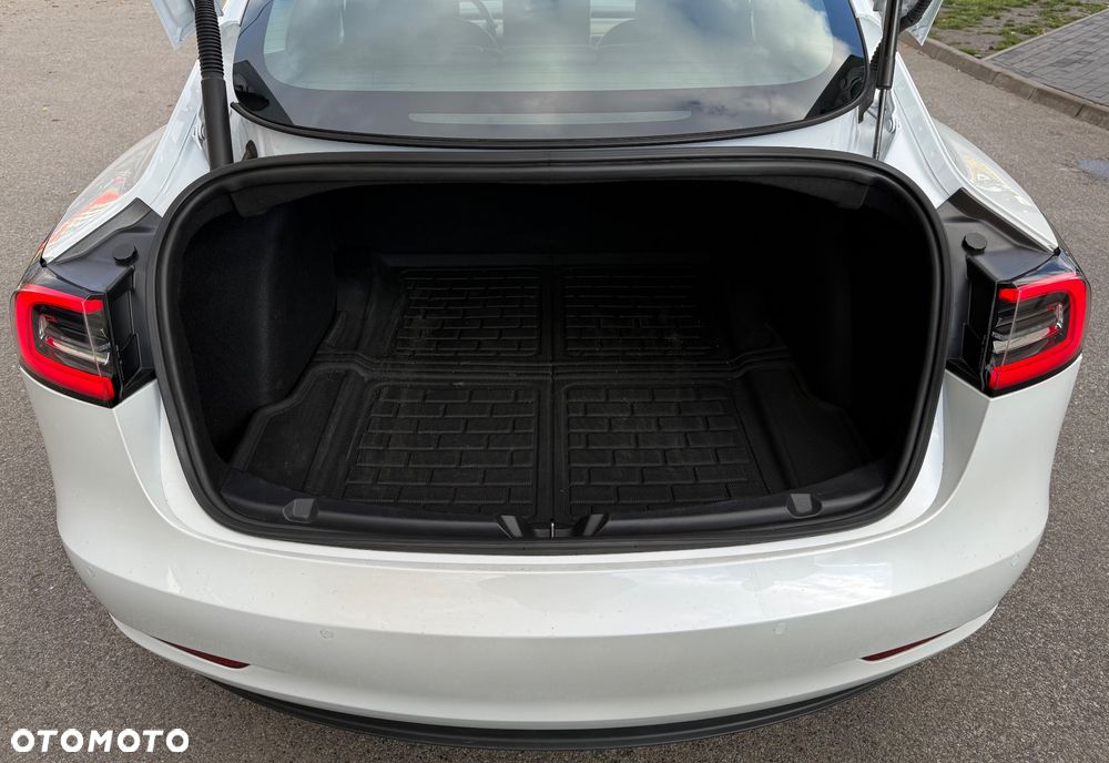 Tesla Model 3 Performance AWD - 28