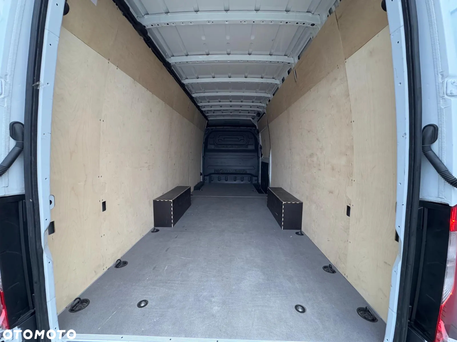 Mercedes-Benz SPRINTER - 13