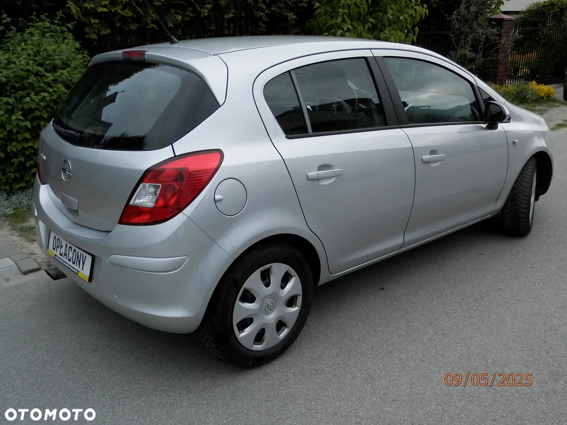 Opel Corsa 1.4 16V Active - 2