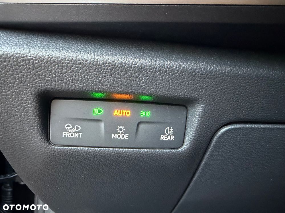 Skoda Superb 1.5 TSI mHEV Selection DSG - 20