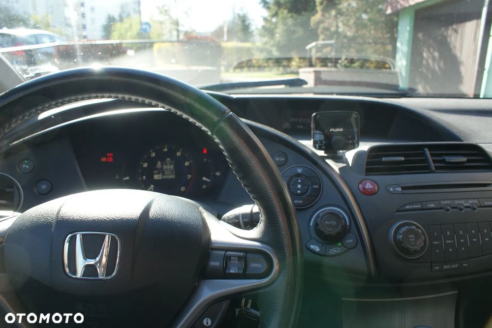 Honda Civic 1.4 i-VTEC - 17