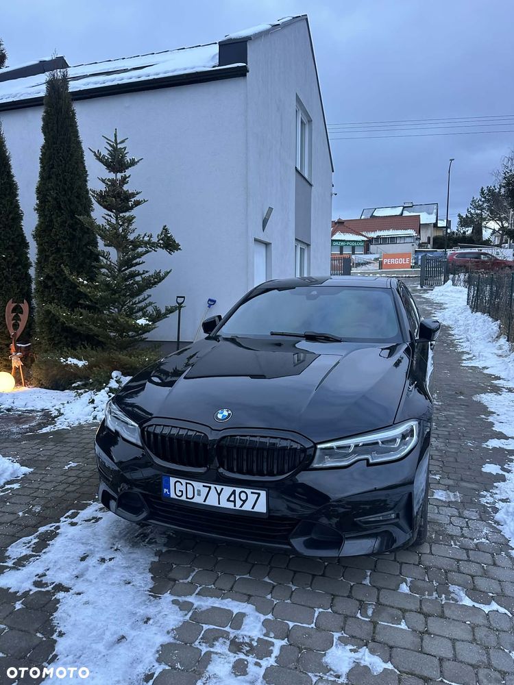 BMW Seria 3 330i xDrive Sport Line - 7